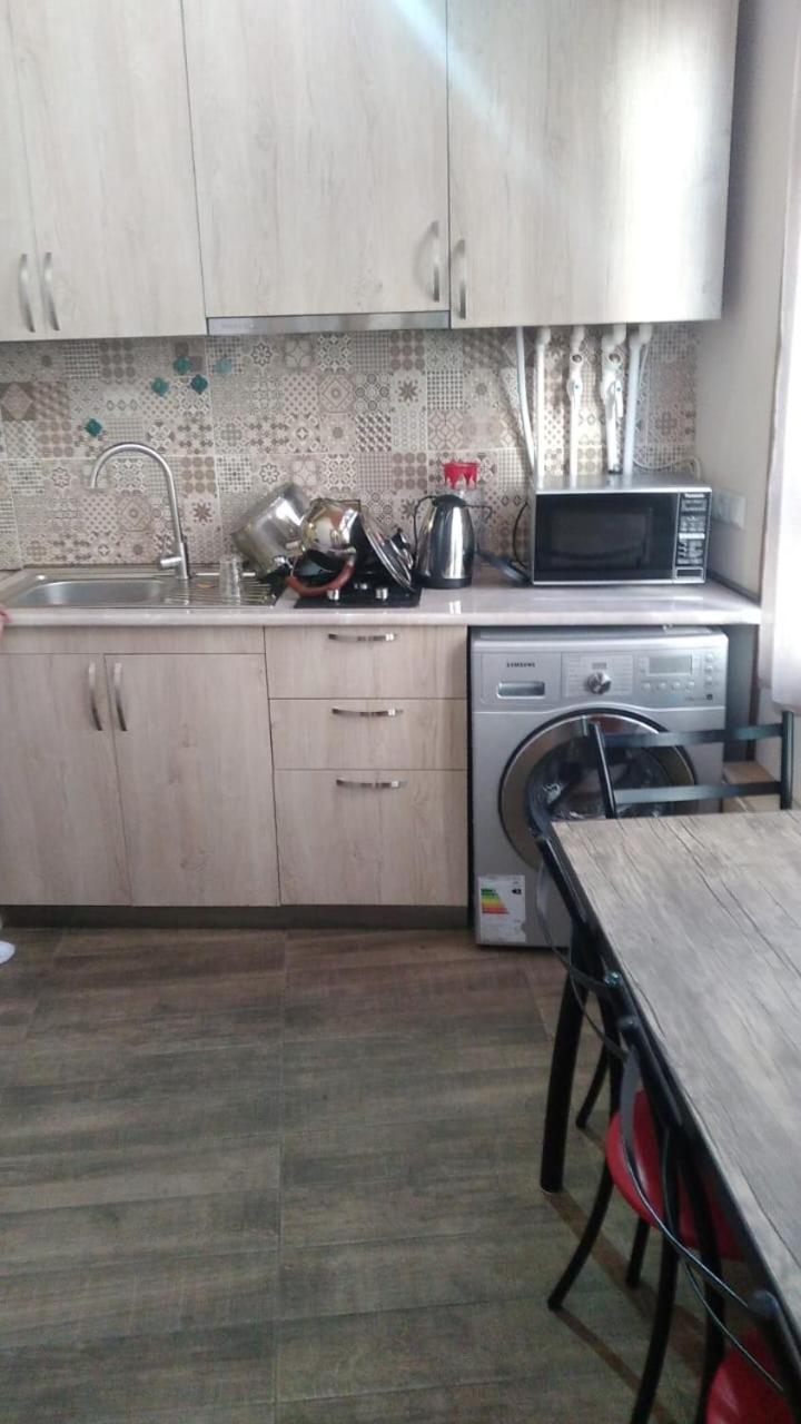 Apartamento Smoking Lion Tiflis Exterior foto